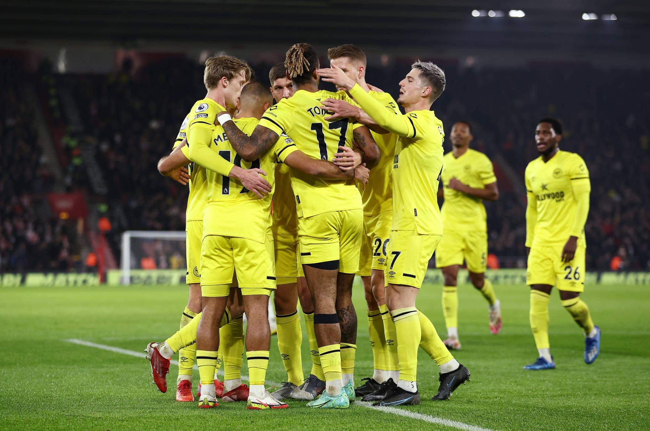 受到其表现 受到其表现